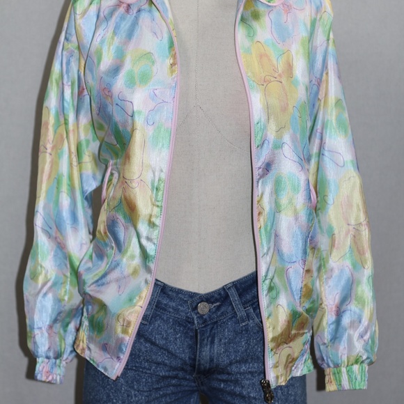 Lavon Petities Windbreaker Jacket - Picture 7 of 16